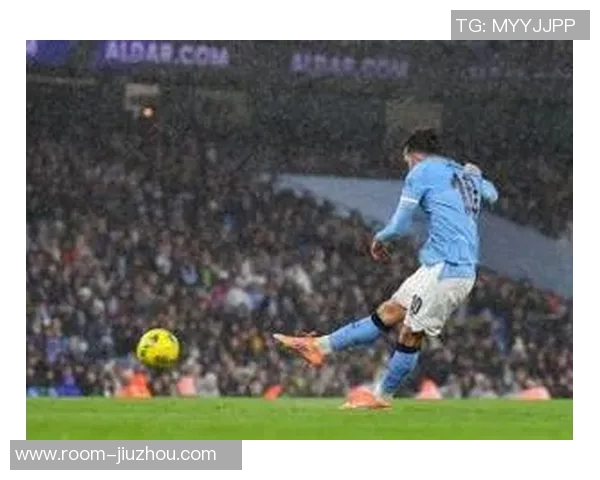 热刺冬季转会瞄准曼城前锋鲍勃与萨维尼奥加强攻击线